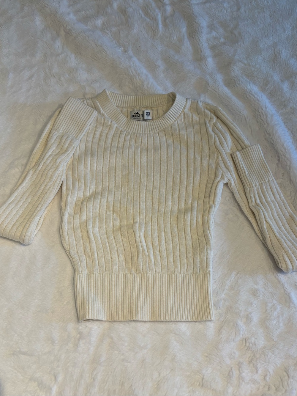 Hollister Ivory Ribbed Crewneck Sweaterish shirt